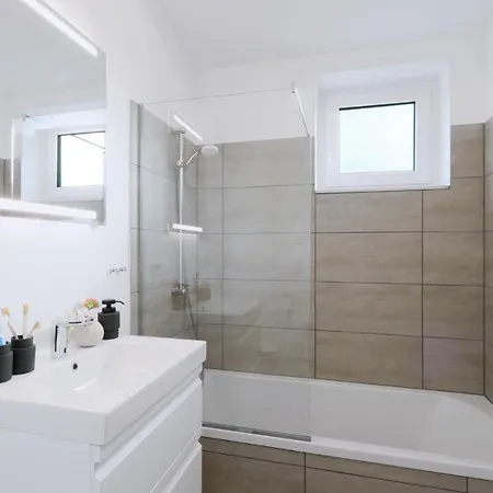 Amazing In Lembruch-duemmer With Wifi * Lembruch